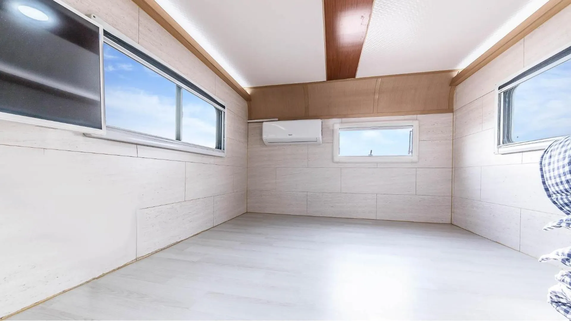 Holiday home Ganghwa Nakjohealing Caravan&Camping Incheon South Korea