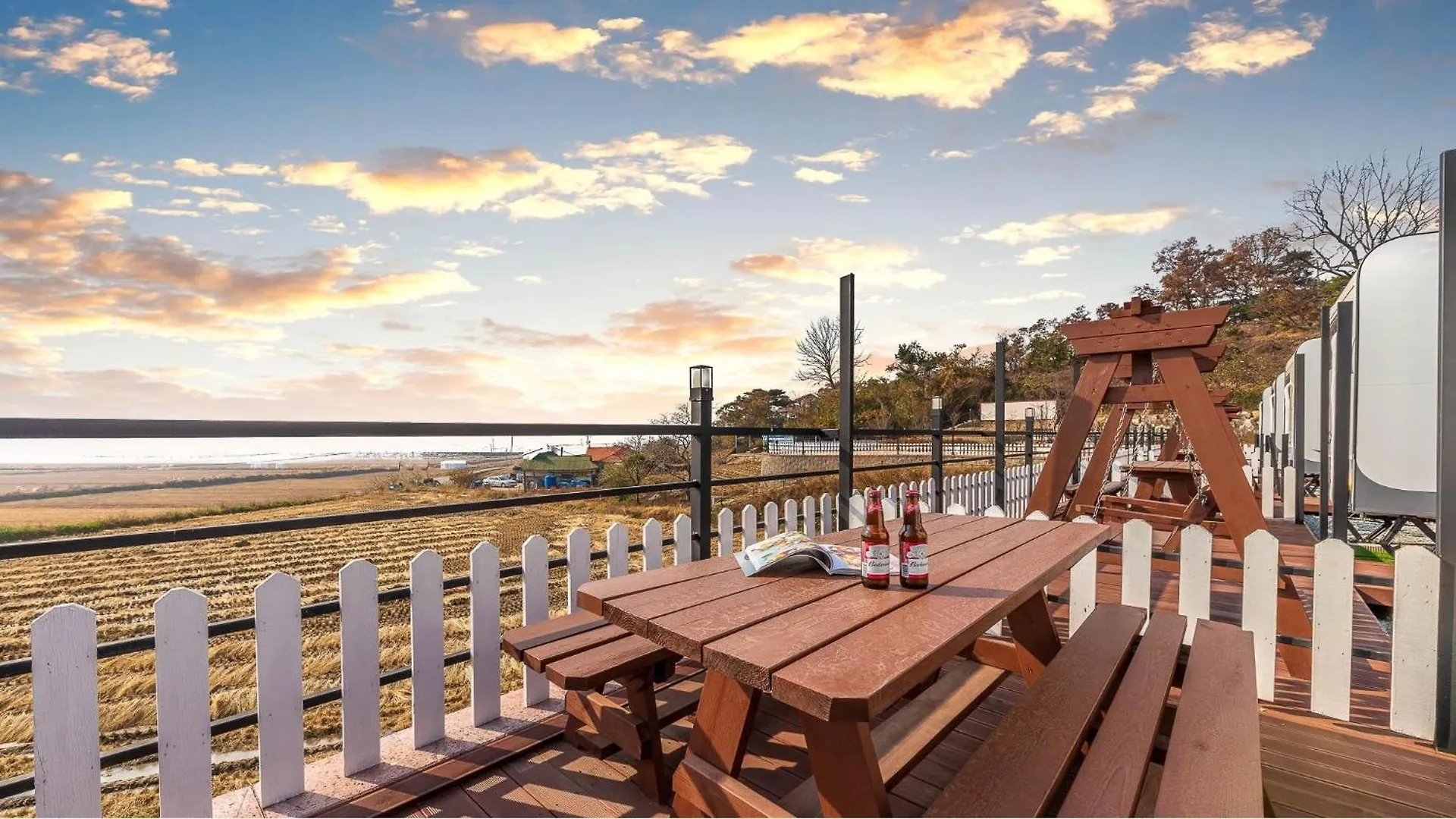 Holiday home Ganghwa Nakjohealing Caravan&Camping Incheon