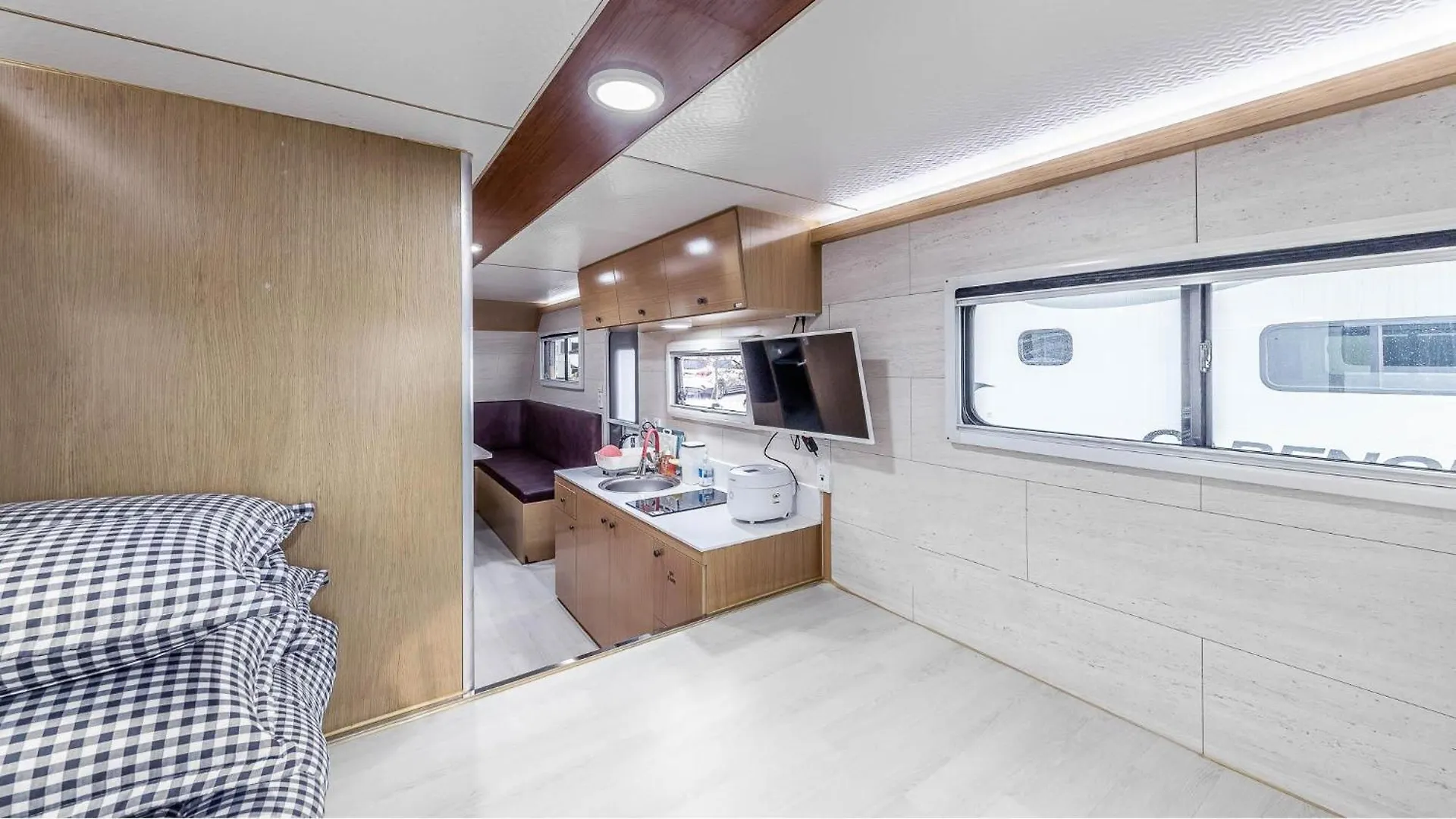 Ganghwa Nakjohealing Caravan&Camping Incheon South Korea